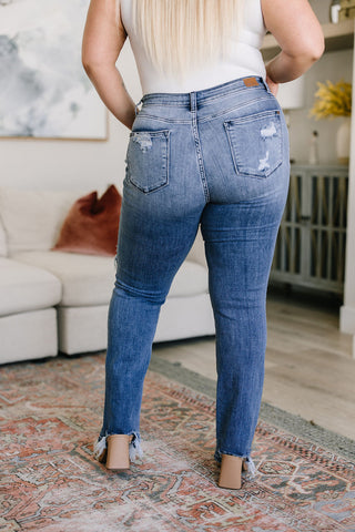 JUDY BLUE O'Hara Destroyed Straight Jeans