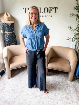 Hey now Look Cropped Woven Pants Sand Black