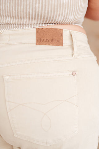 JUDY BLUE Greta High Rise Garment Dyed Shorts in Bone