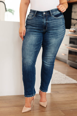 JUDY BLUE London Midrise Cuffed Boyfriend Jeans