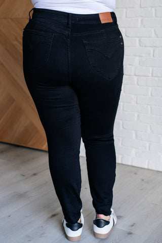 JUDY BLUE Nicole Tummy Control Skinny Jeans in Black