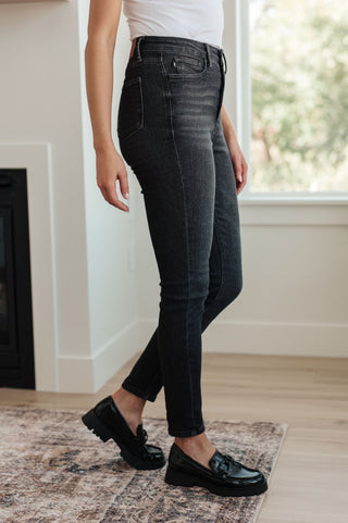 JUDY BLUE Octavia High Rise Control Top Skinny Jeans in Washed Black