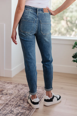 JUDY BLUE Payton Pull On Denim Joggers in Medium Wash