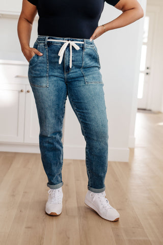 JUDY BLUE Payton Pull On Denim Joggers in Medium Wash