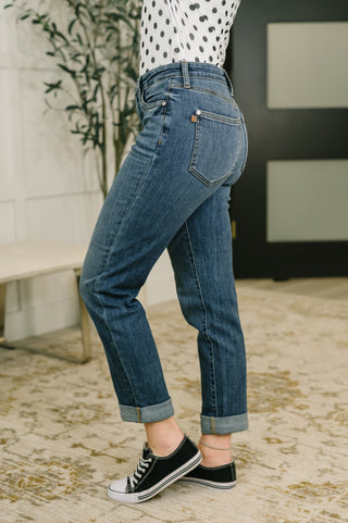 Judy Blue Zoey Mid Rise Billie Boyfriend Jean in Everyday Indigo