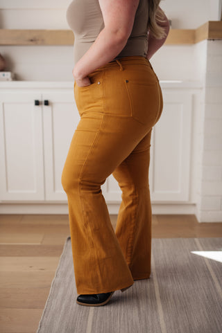 JUDY BLUE Melinda High Rise Control Top Flare Jeans in Marigold