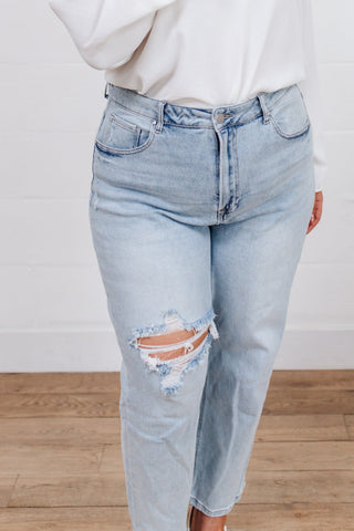 RISEN JEANS New Me Distressed Jeans
