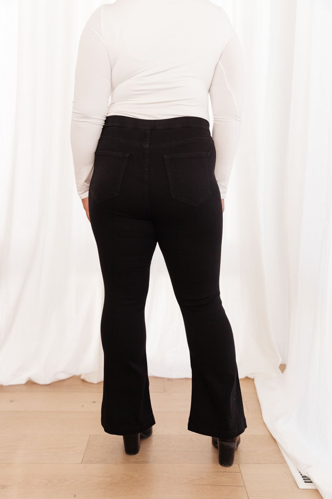 CELLO JEANS Next Level Black Flare Jeans – Estornes&Boor Boutique