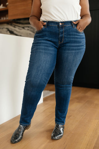 JUDY BLUE Plain And Perfect Medium Wash Jeans