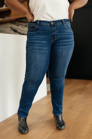 JUDY BLUE Plain And Perfect Medium Wash Jeans